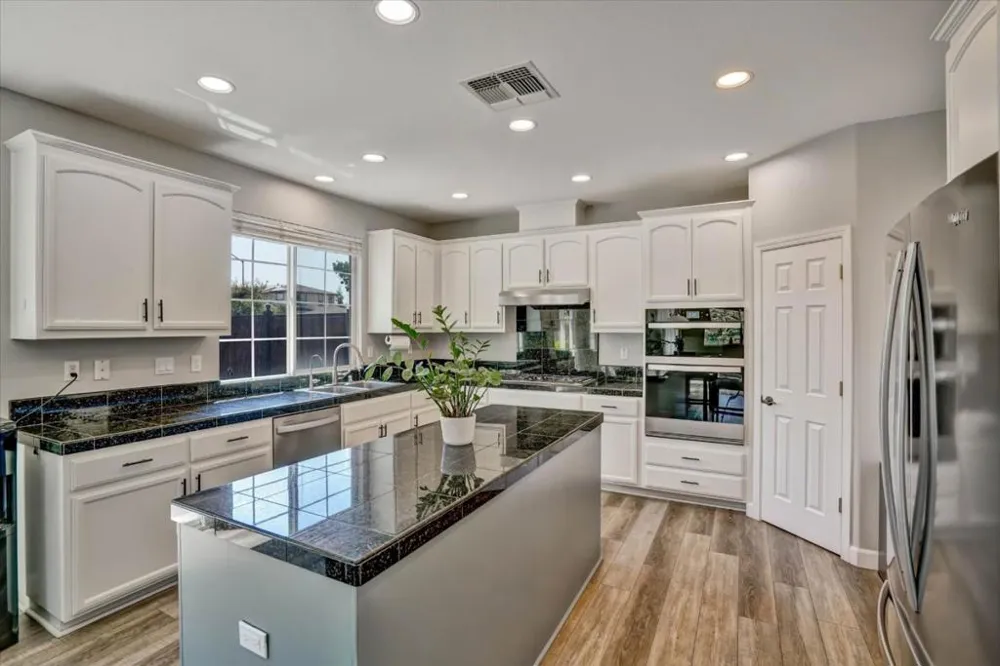 28252 S Lindly Lane Tracy, CA 95304