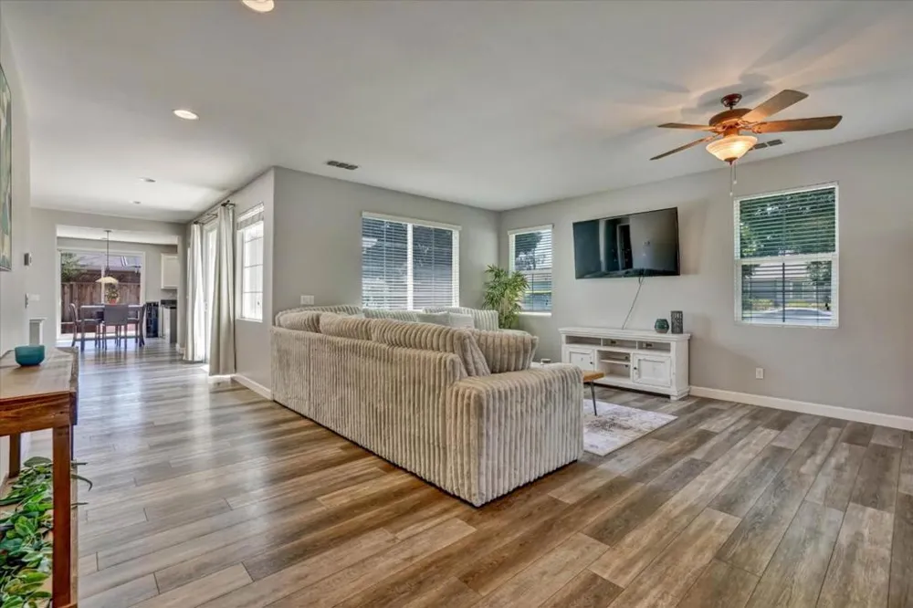 28252 S Lindly Lane Tracy, CA 95304