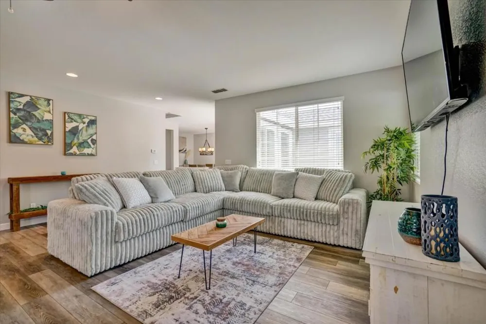 28252 S Lindly Lane Tracy, CA 95304
