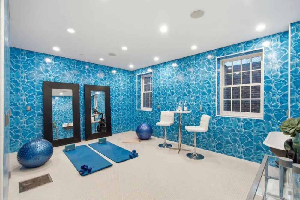 901 Hillsborough Boulevard Hillsborough, CA 94010