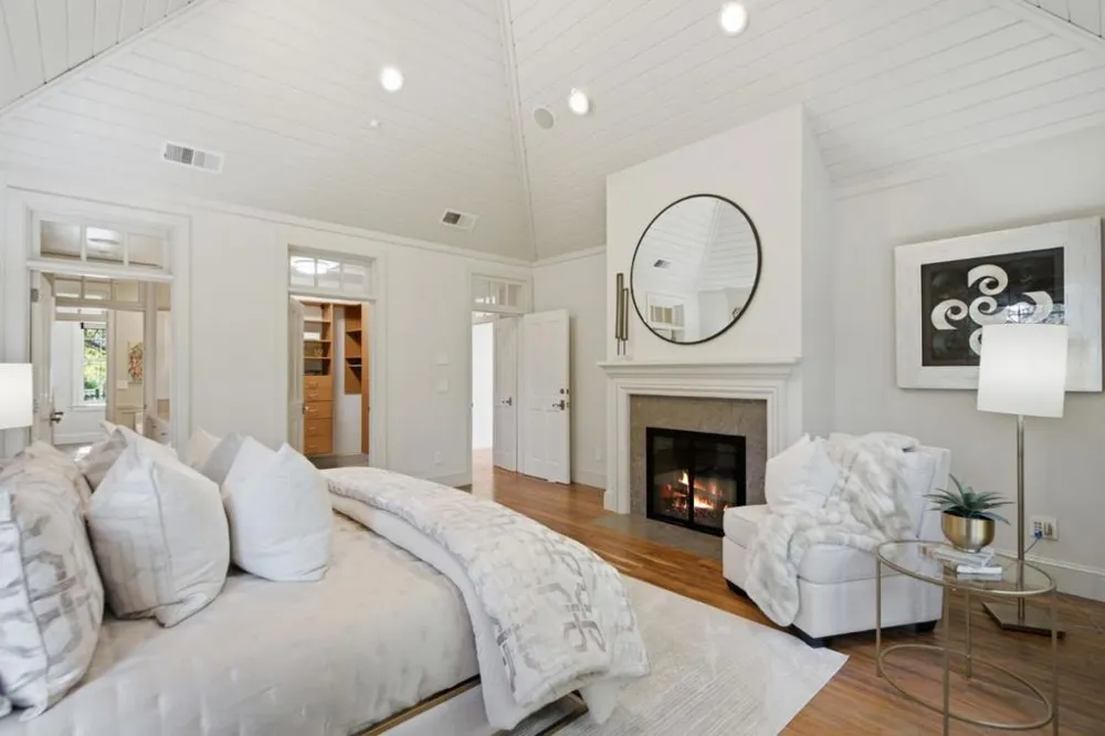901 Hillsborough Boulevard Hillsborough, CA 94010