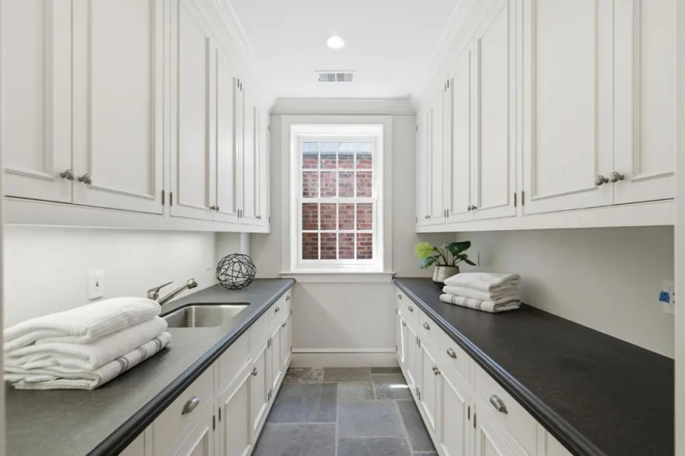 901 Hillsborough Boulevard Hillsborough, CA 94010