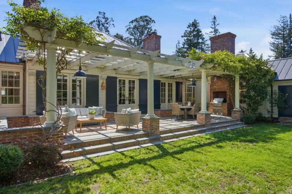 901 Hillsborough Boulevard Hillsborough, CA 94010