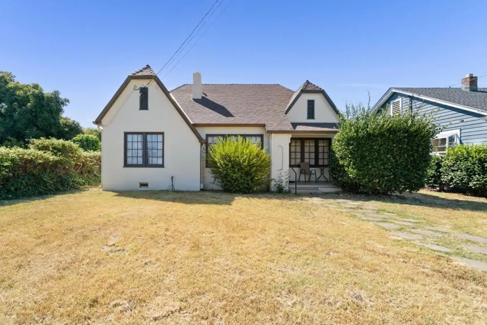 638 Orchard Street Watsonville, CA 95076