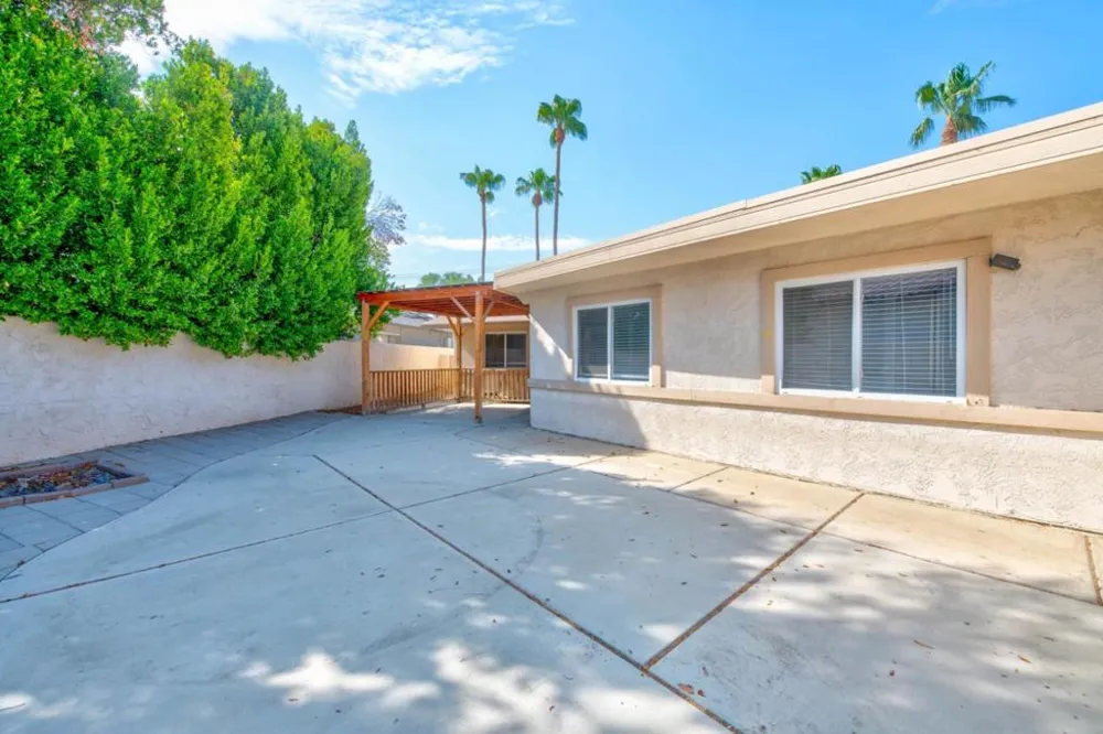 77030 Florida Avenue Palm Desert, CA 92211