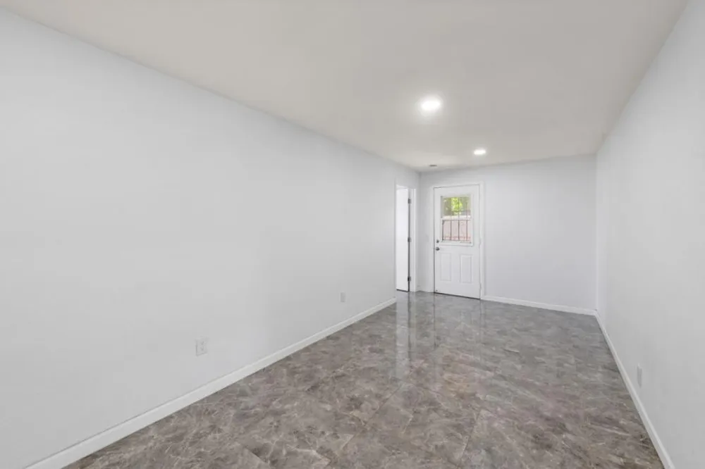 77030 Florida Avenue Palm Desert, CA 92211