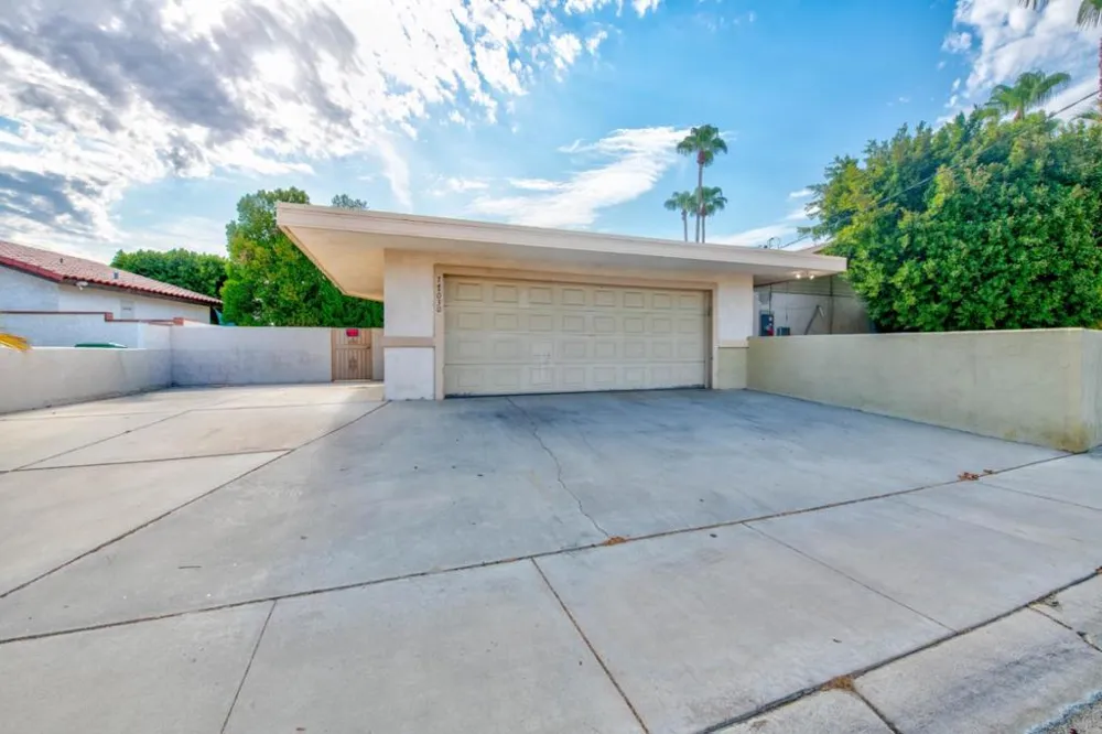 77030 Florida Avenue Palm Desert, CA 92211