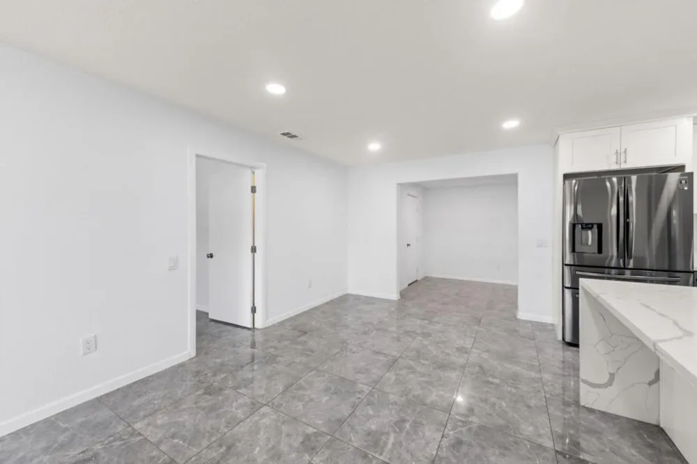 77030 Florida Avenue Palm Desert, CA 92211