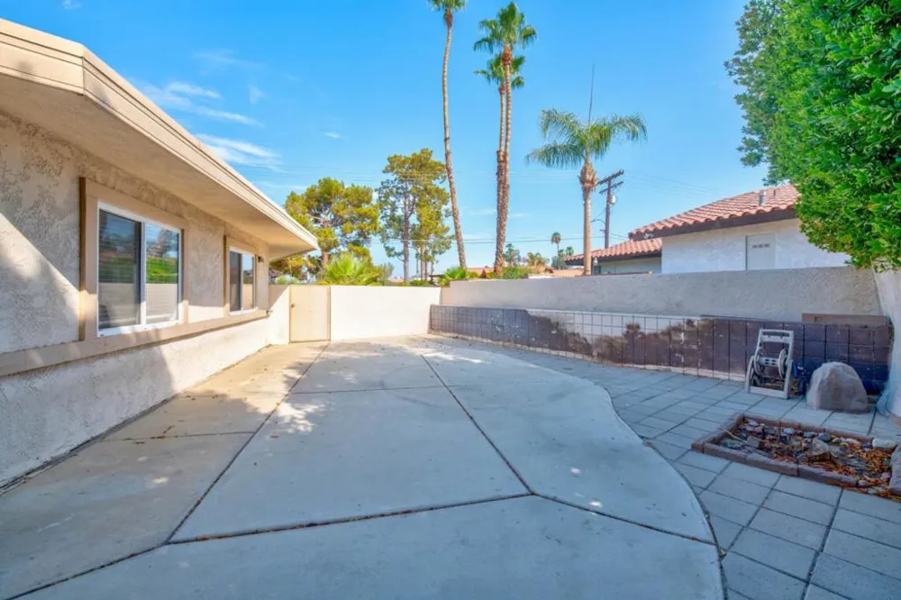 77030 Florida Avenue Palm Desert, CA 92211