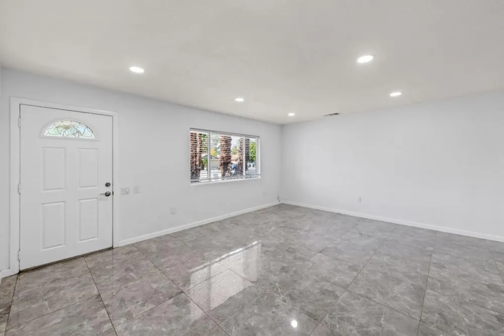 77030 Florida Avenue Palm Desert, CA 92211