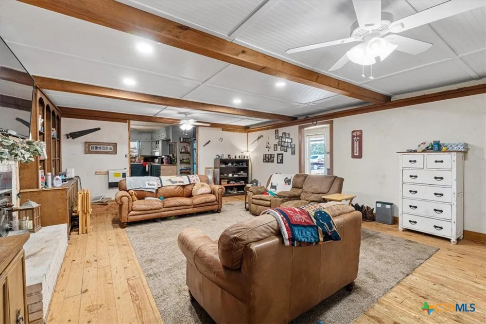 9828 FM 709 S Purdon, TX 76679
