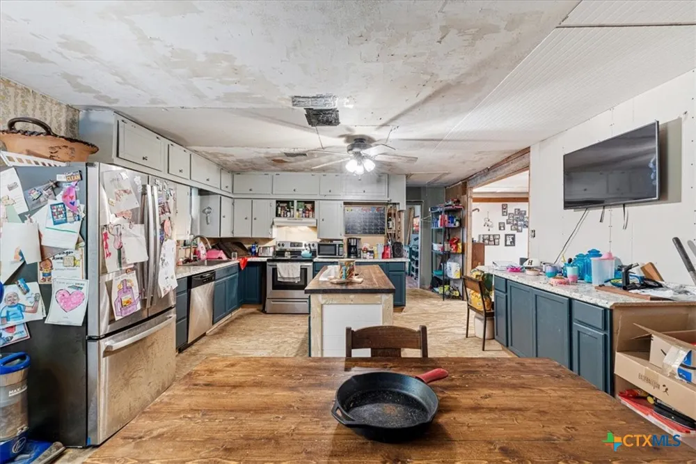 9828 FM 709 S Purdon, TX 76679