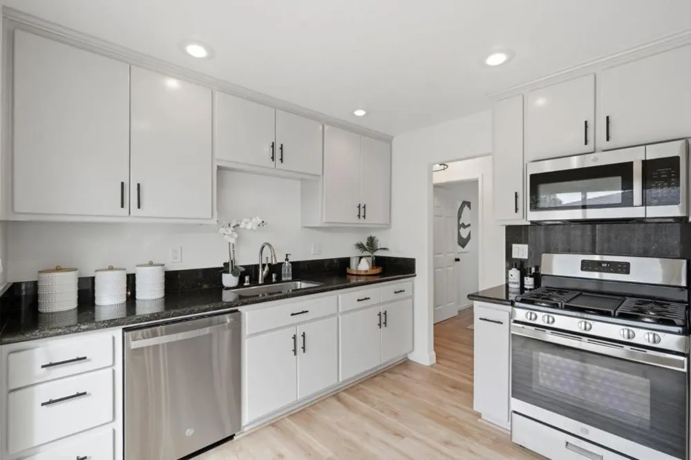 643 Linda Mar Boulevard Pacifica, CA 94044