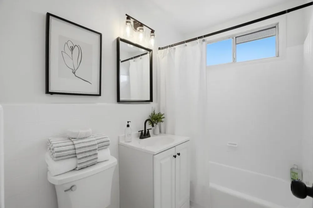 643 Linda Mar Boulevard Pacifica, CA 94044