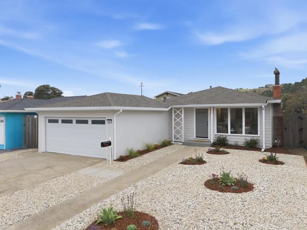 643 Linda Mar Boulevard Pacifica, CA 94044