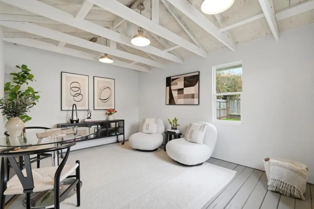 643 Linda Mar Boulevard Pacifica, CA 94044