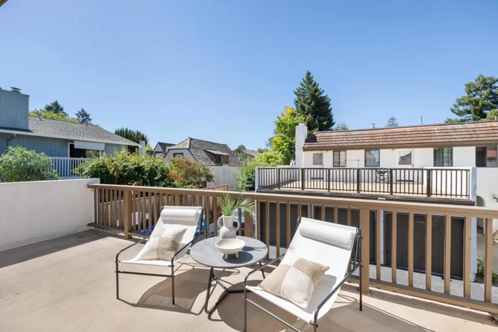 101 E Middlefield Road #5 Mountain View, CA 94043