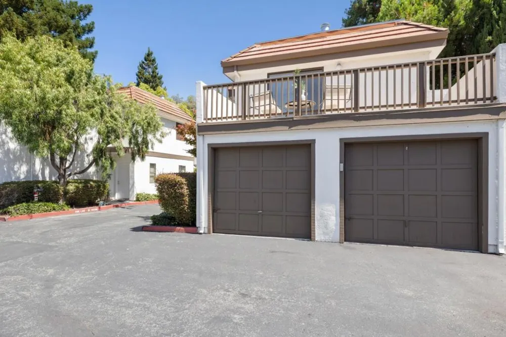 101 E Middlefield Road #5 Mountain View, CA 94043