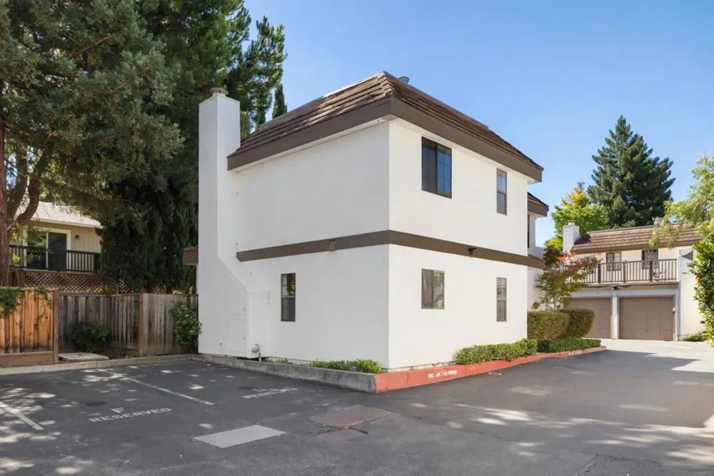 101 E Middlefield Road #5 Mountain View, CA 94043