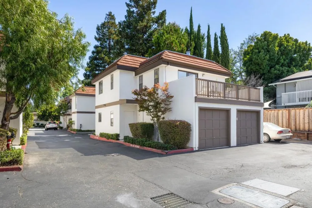 101 E Middlefield Road #5 Mountain View, CA 94043