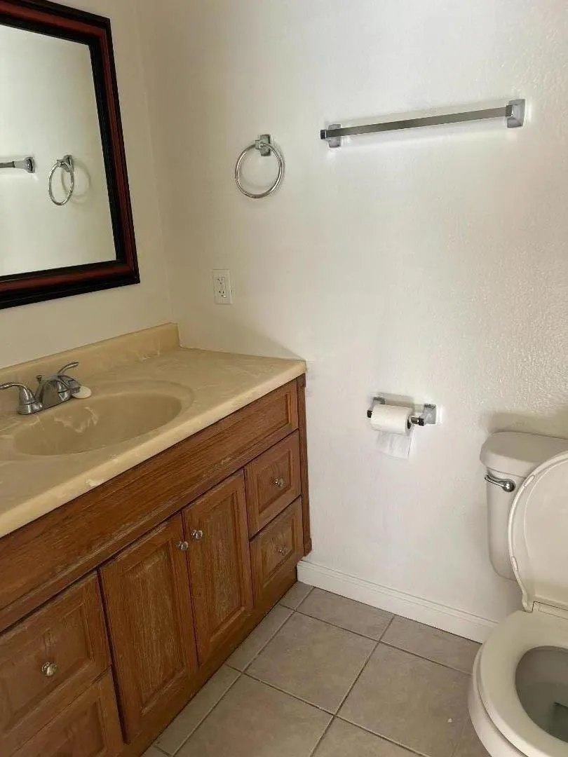 1960 Southwest Expressway San Jose, CA 95126