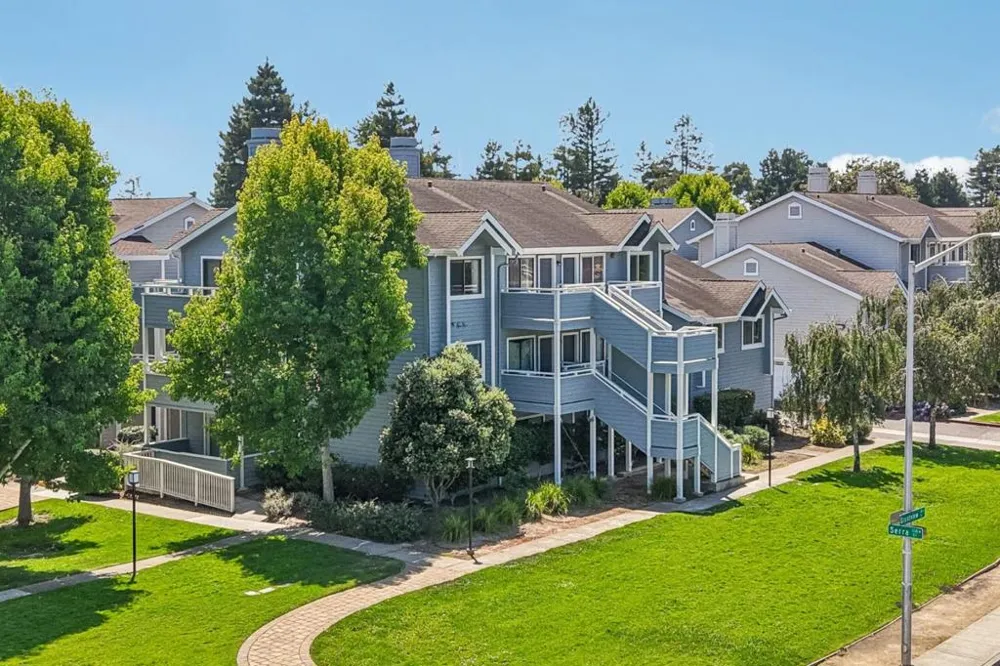41 Grandview Street #907 Santa Cruz, CA 95060