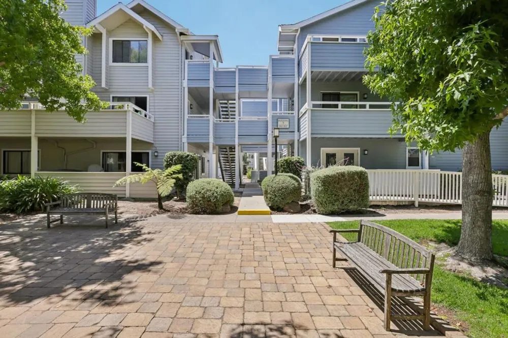 41 Grandview Street #907 Santa Cruz, CA 95060