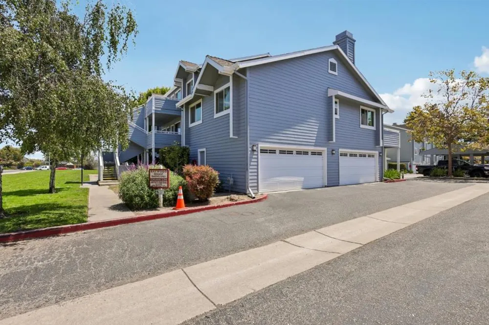 41 Grandview Street #907 Santa Cruz, CA 95060