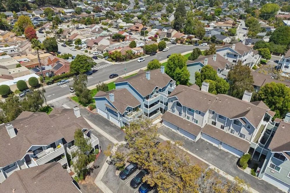 41 Grandview Street #907 Santa Cruz, CA 95060