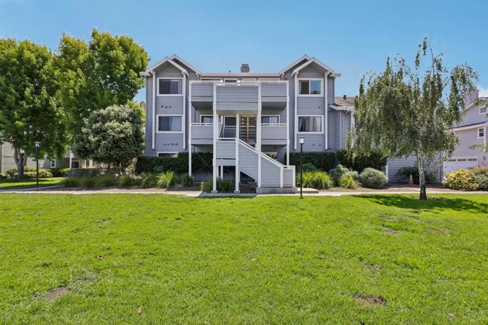 41 Grandview Street #907 Santa Cruz, CA 95060