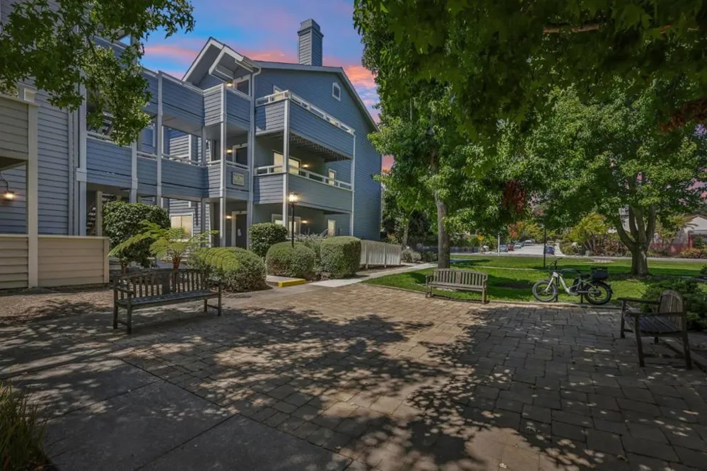 41 Grandview Street #907 Santa Cruz, CA 95060