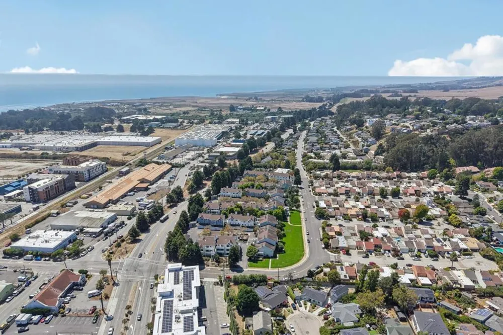 41 Grandview Street #907 Santa Cruz, CA 95060
