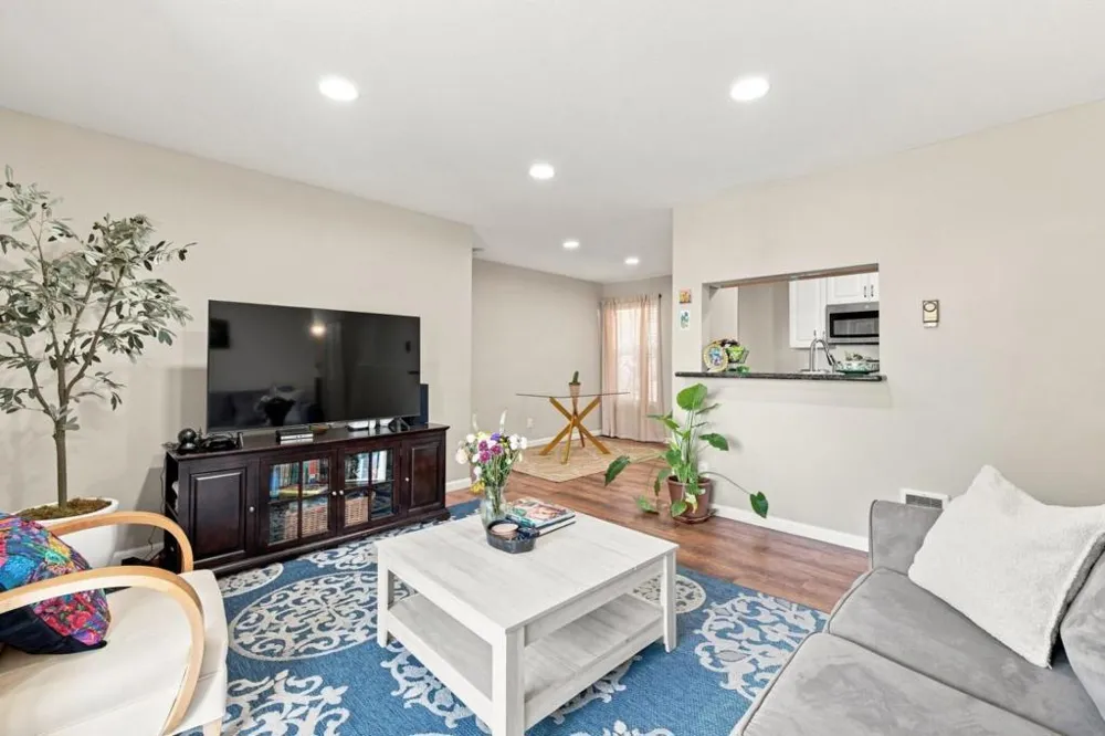 680 Dartmore Lane #259 Hayward, CA 94544