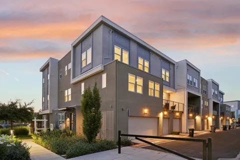 6571 Vision Court
