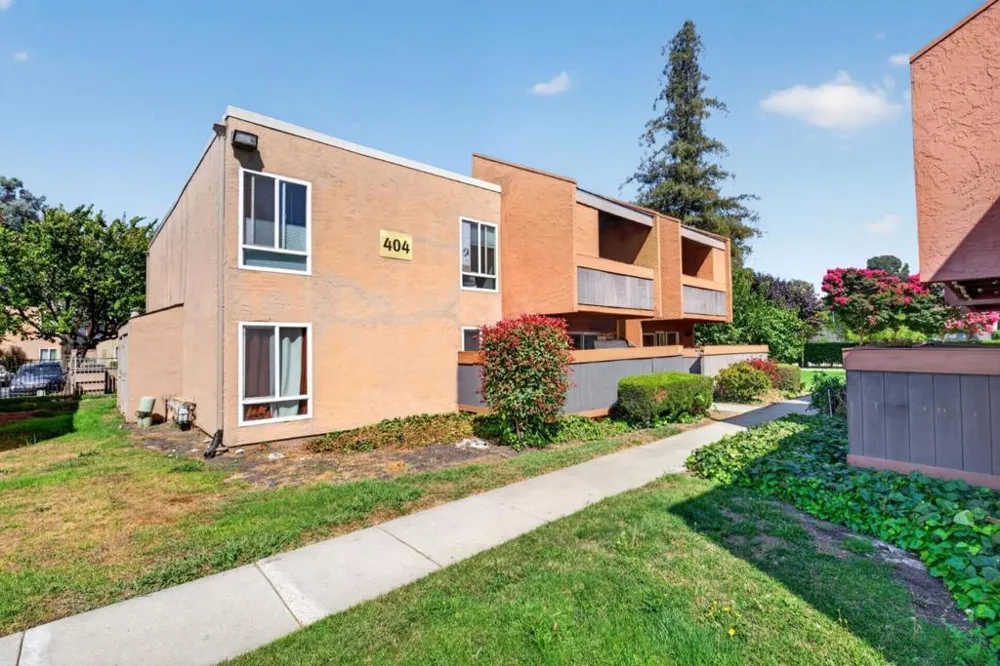 404 Dempsey Road #207 Milpitas, CA 95035