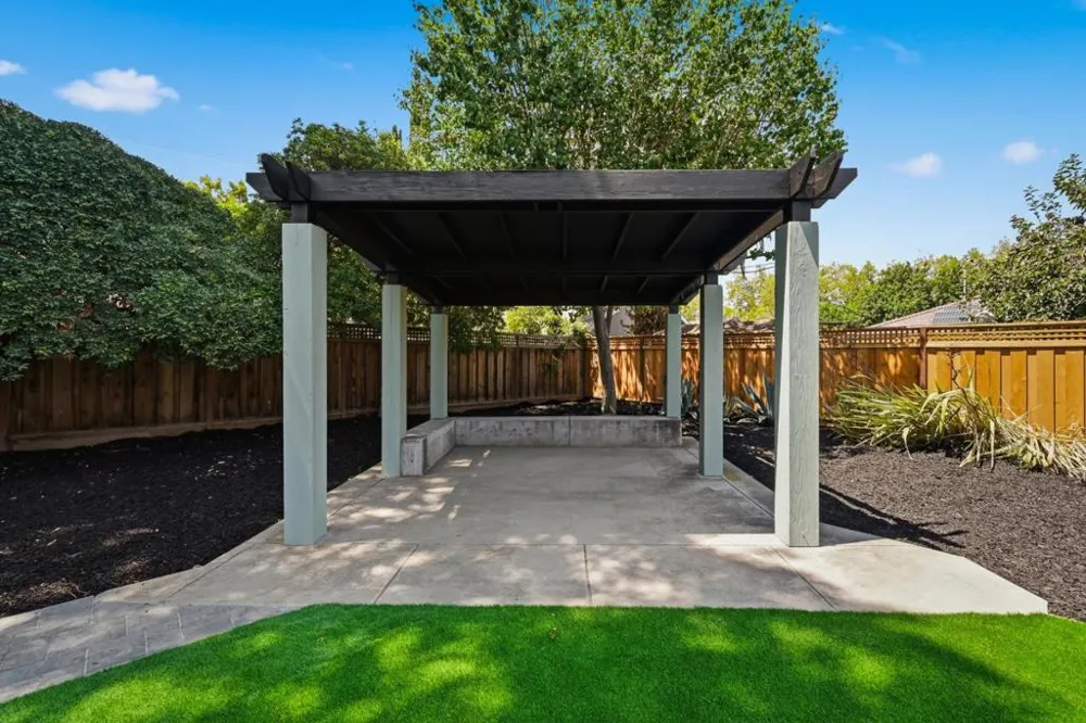 11841 Southwood Drive Saratoga, CA 95070