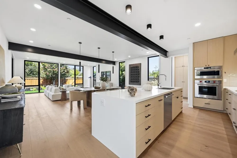 11841 Southwood Drive Saratoga, CA 95070