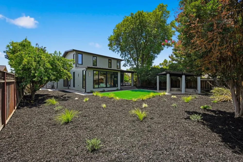 11841 Southwood Drive Saratoga, CA 95070
