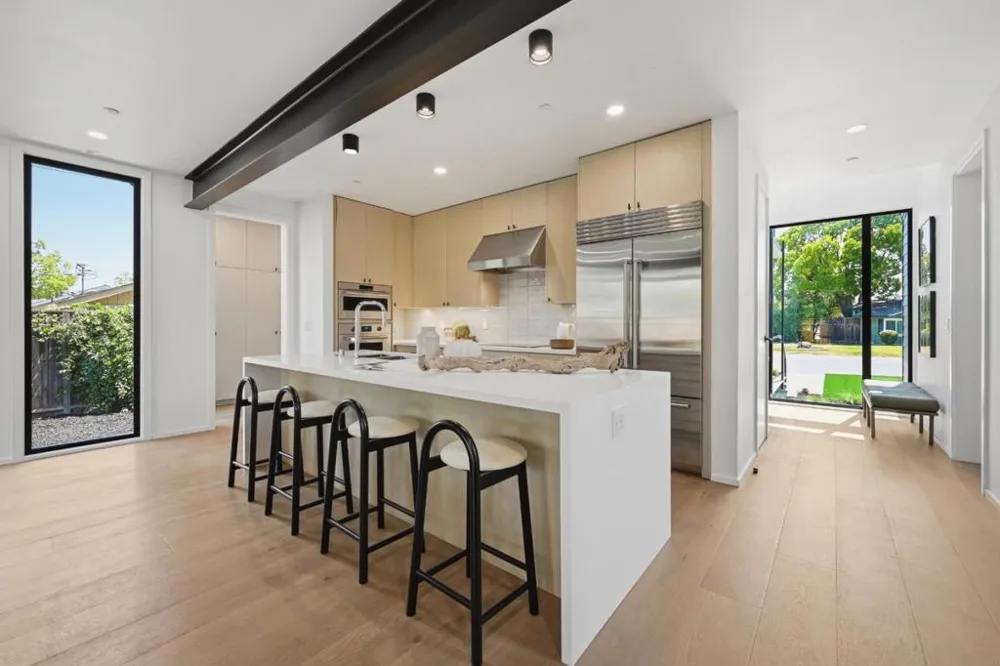 11841 Southwood Drive Saratoga, CA 95070