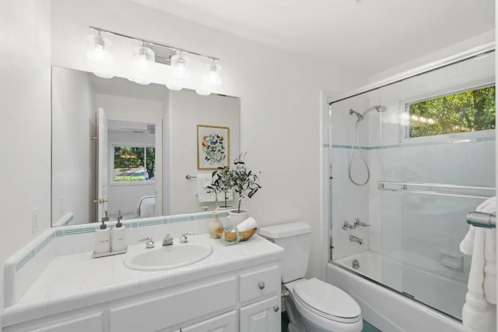 239 Upland Road Redwood City, CA 94062