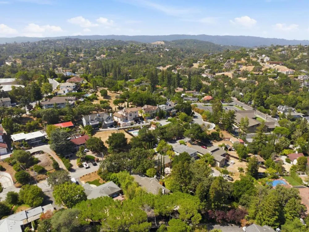 239 Upland Road Redwood City, CA 94062