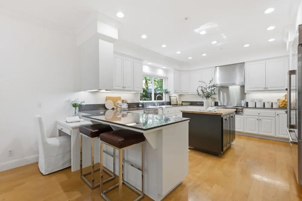 239 Upland Road Redwood City, CA 94062