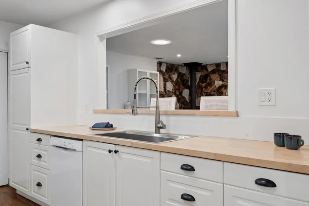 359 Grove Street Half Moon Bay, CA 94019