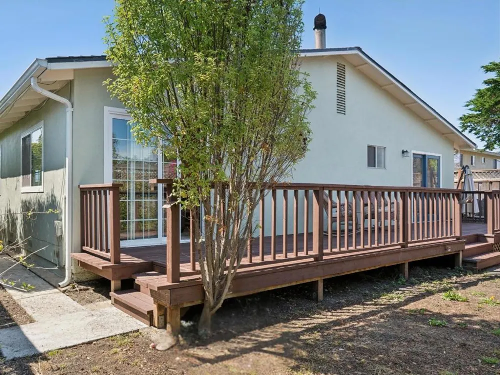 359 Grove Street Half Moon Bay, CA 94019