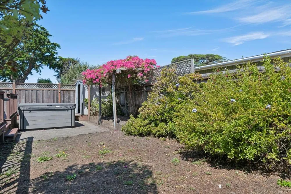 359 Grove Street Half Moon Bay, CA 94019