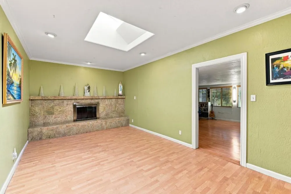 1464 Hillsdale Avenue San Jose, CA 95118