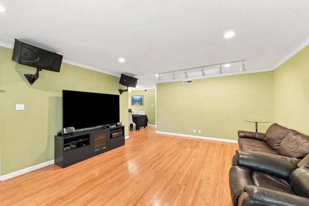1464 Hillsdale Avenue San Jose, CA 95118