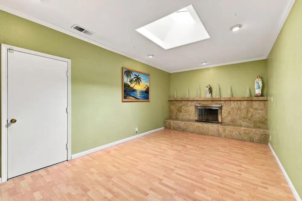 1464 Hillsdale Avenue San Jose, CA 95118