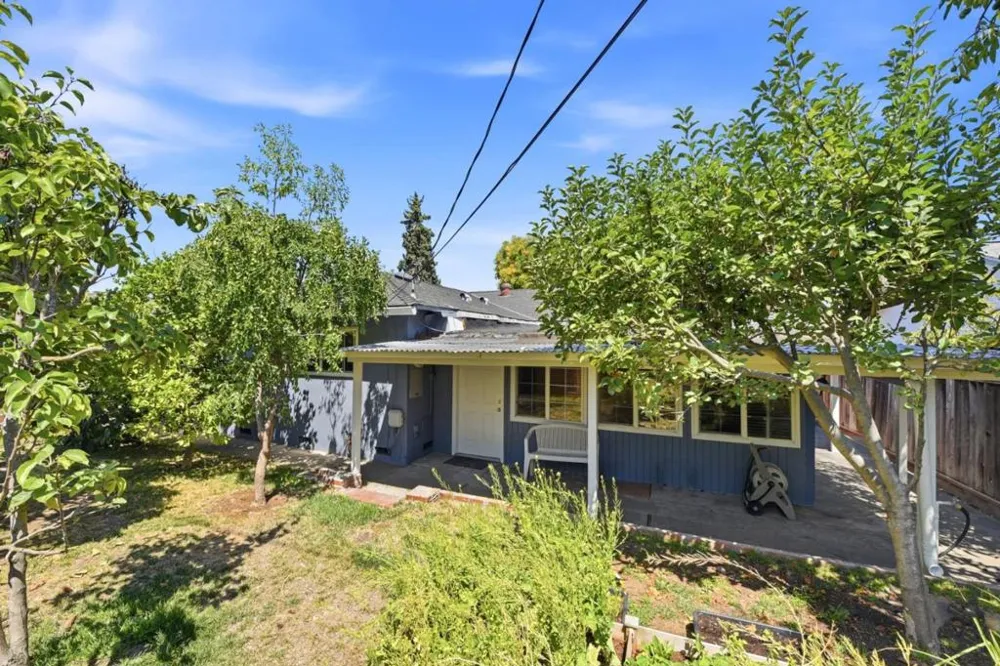 1464 Hillsdale Avenue San Jose, CA 95118