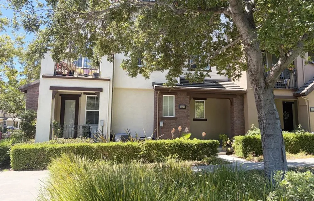 40242 Legend Rose Terrace Fremont, CA 94538